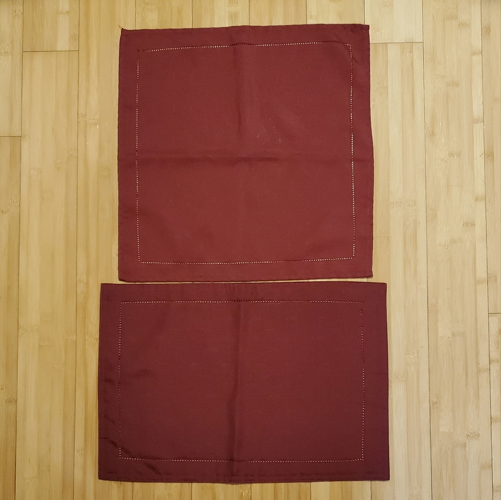 Burgundy color Placemats & Napkins